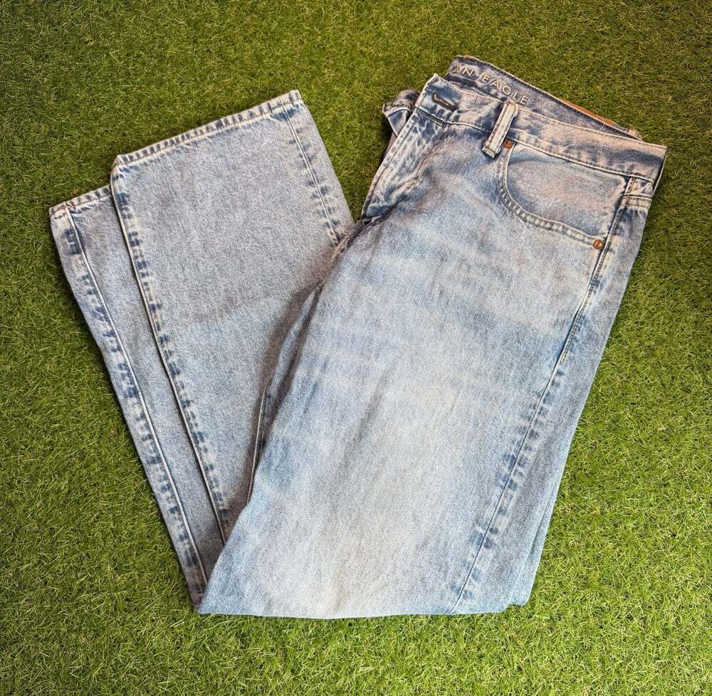 American Eagle Outfitters Original Bootcut Jeans Light Wash 36x32